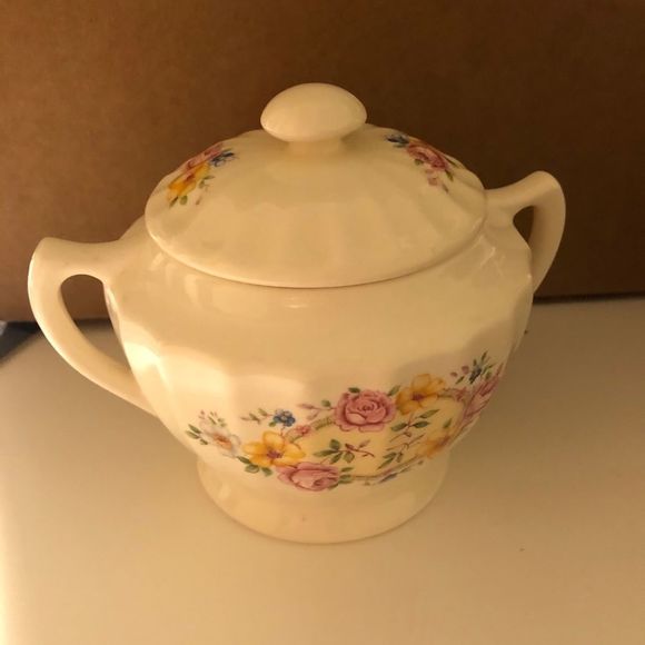 Edwin M Knowles Semi Vitreous Sugar Bowl - Picture 2 of 3